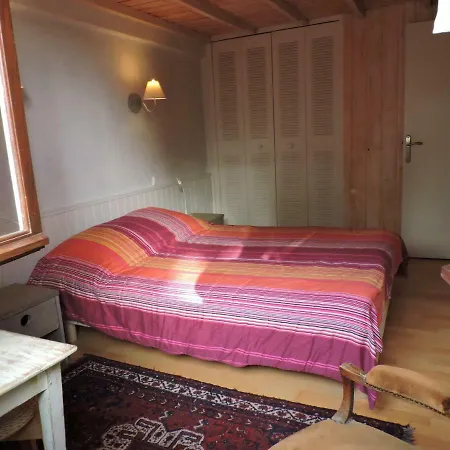 Les Cavaliers Du Soleil Apartment *